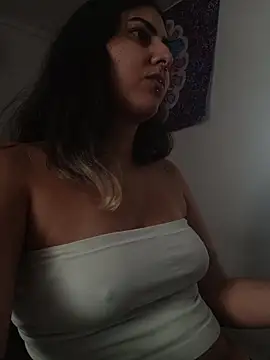 Snapshot of ApenasLys chatting on January 2026 03:05:02 PM ApenasLys online show from January 2026 03:05:02 PM