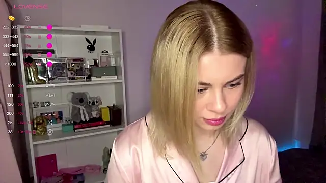 Snapshot of Lil_Elisa chatting on November 2025 11:09:02 AM Lil Elisa online show from November 2025 11:09:02 AM