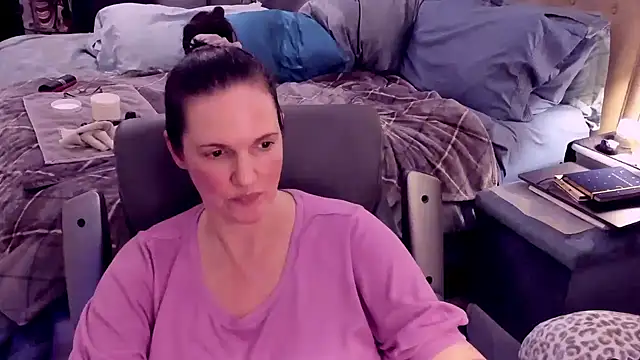 Snapshot of ninajaymes chatting on January 2025 07:03:01 AM ninajaymes online show from January 2025 07:03:01 AM