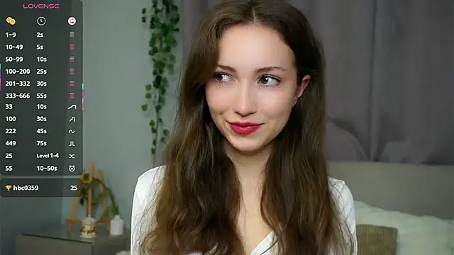 ZeniaBolich online show from October 2025 09:45:01 PM