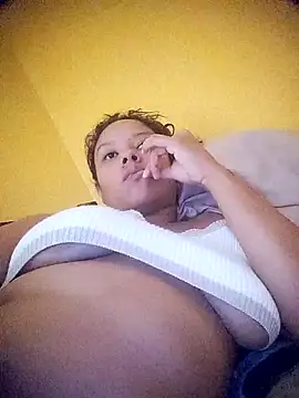 Snapshot of EAAM1@xh chatting on February 2026 07:23:02 PM EAAM1xh online show from February 2026 07:23:02 PM