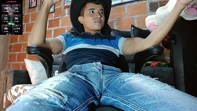 Snapshot of DayroDuran chatting on February 2026 07:50:02 PM DayroDuran online show from February 2026 07:50:02 PM