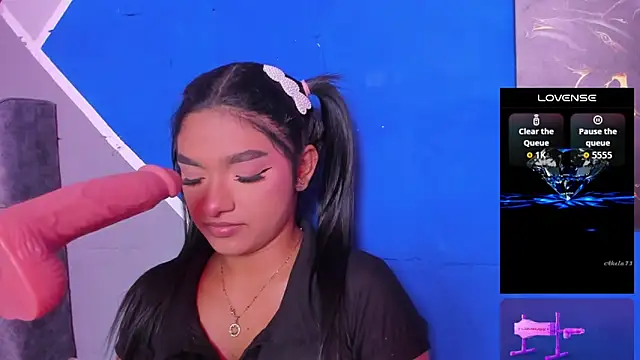 lau-hot online show from February 2026 09:00:02 PM