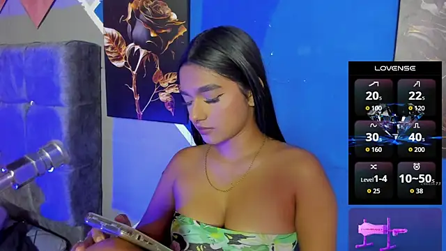 lau-hot online show from March 2026 08:37:01 PM