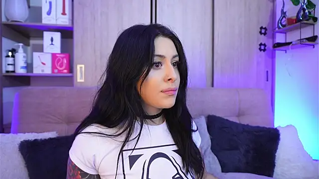 Snapshot of SophiieCumsx chatting on April 2026 04:23:02 AM SophiieCumsx online show from April 2026 04:23:02 AM