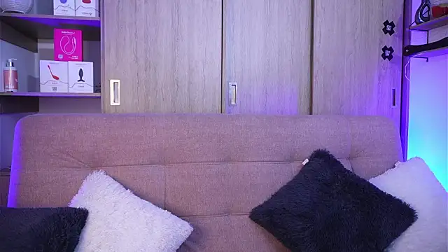 Snapshot of SophiieCumsx chatting on April 2026 04:39:01 AM SophiieCumsx online show from April 2026 04:39:01 AM