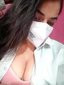 Snapshot of the_saavi chatting on December 2025 06:27:02 PM the saavi online show from December 2025 06:27:02 PM