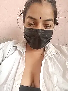 Snapshot of the_saavi chatting on December 2025 03:57:01 AM the saavi online show from December 2025 03:57:01 AM