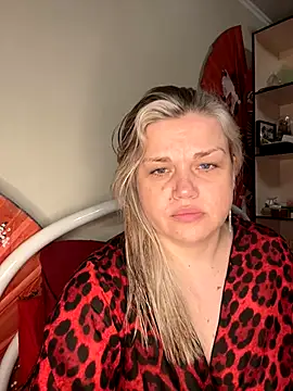 Nayvessa online show from November 2025 05:29:02 PM