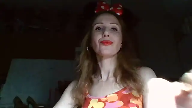 Snapshot of Tiluu1 chatting on February 2026 08:49:02 PM Tiluu1 online show from February 2026 08:49:02 PM