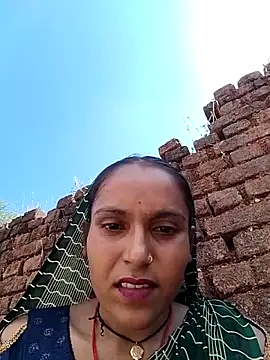 Snapshot of Sonam_shinde chatting on October 2025 05:05:01 AM Sonam shinde online show from October 2025 05:05:01 AM