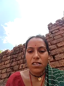 Snapshot of Sonam_shinde chatting on October 2025 05:18:01 AM Sonam shinde online show from October 2025 05:18:01 AM