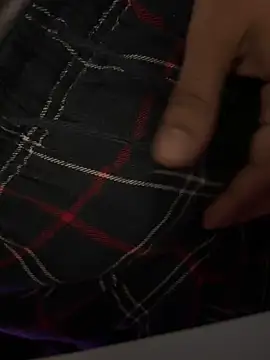 Snapshot of Hiuwee chatting on September 2025 12:10:01 AM Hiuwee online show from September 2025 12:10:01 AM