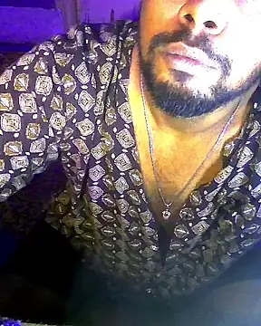 BornToSeduce online show from May 2026 04:59:02 PM