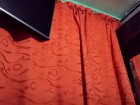 True Di online show from September 2025 01:07:02 AM