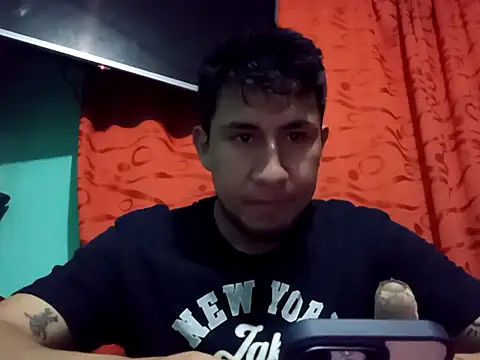 True Di online show from September 2025 01:19:02 AM