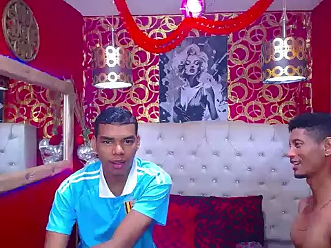 Snapshot of TWOBOYSPEINHOT chatting on October 2025 11:58:01 PM TWOBOYSPEINHOT online show from October 2025 11:58:01 PM