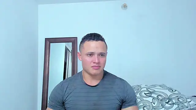 KingLevi01 online show from February 2026 11:28:01 PM