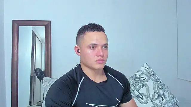 KingLevi01 online show from April 2026 12:05:02 AM