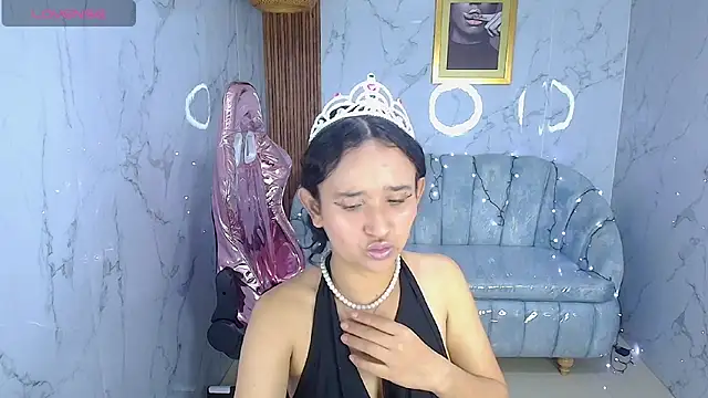 Snapshot of bella_vibess_s chatting on December 2025 08:05:02 PM bella vibess s online show from December 2025 08:05:02 PM