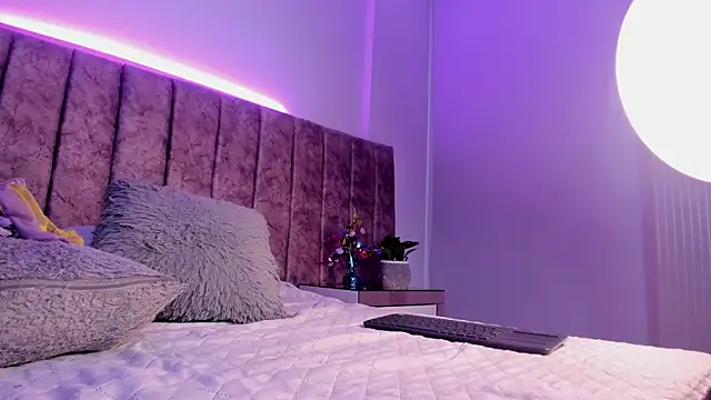 Ambeer fox  online show from March 2026 12:39:02 PM