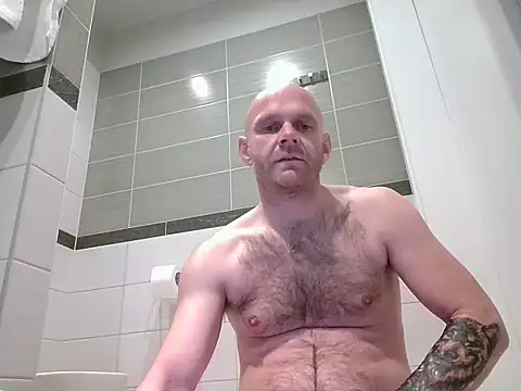 AlphaMax34 online show from November 2025 03:38:02 AM