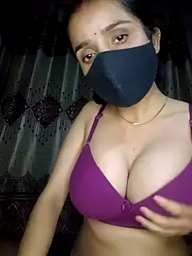 Snapshot of wow_couple chatting on November 2025 03:55:01 PM wow couple online show from November 2025 03:55:01 PM