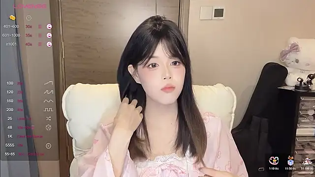 Snapshot of Koi-00 chatting on November 2025 03:56:01 PM Koi-00 online show from November 2025 03:56:01 PM