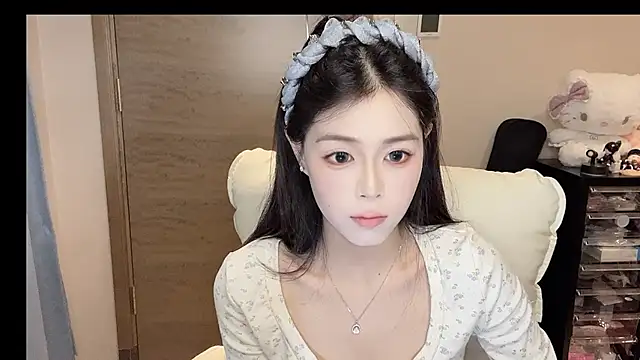 Snapshot of Koi-00 chatting on November 2025 11:21:02 PM Koi-00 online show from November 2025 11:21:02 PM