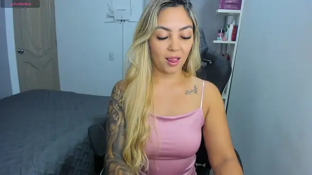 Snapshot of NicolPorto chatting on September 2025 11:26:01 AM NicolPorto online show from September 2025 11:26:01 AM