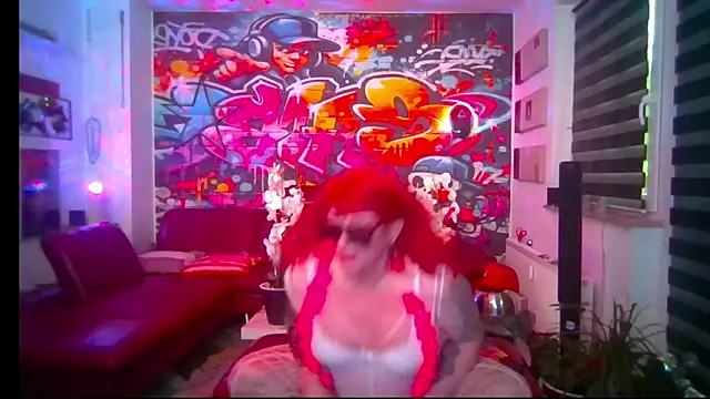 hellgirl1980 online show from June 2026 04:00:01 AM