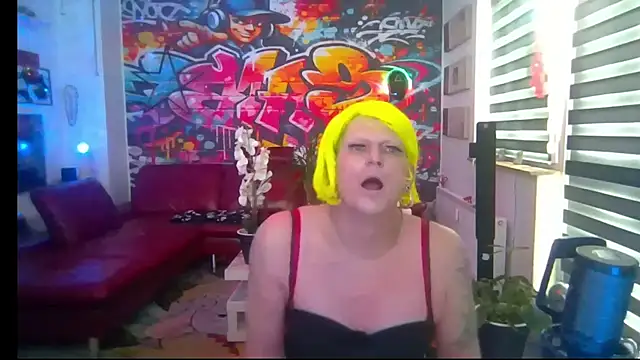 hellgirl1980 online show from June 2026 12:40:01 PM