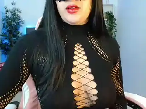 luna san0 online show from October 2025 05:46:01 PM