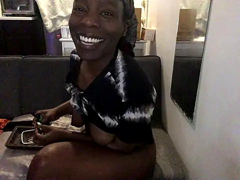 Snapshot of littyleesh1 chatting on December 2025 11:28:02 AM littyleesh1 online show from December 2025 11:28:02 AM