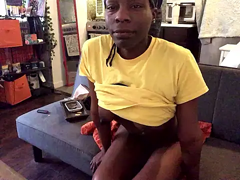 Snapshot of littyleesh1 chatting on January 2026 02:32:01 PM littyleesh1 online show from January 2026 02:32:01 PM