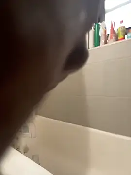 Snapshot of littyleesh1 chatting on February 2026 03:32:01 PM littyleesh1 online show from February 2026 03:32:01 PM