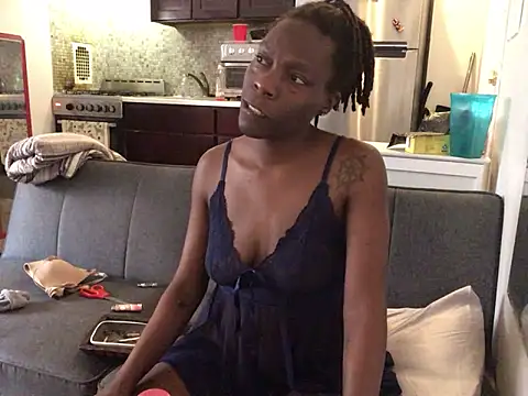 littyleesh1 online show from May 2026 08:48:02 PM