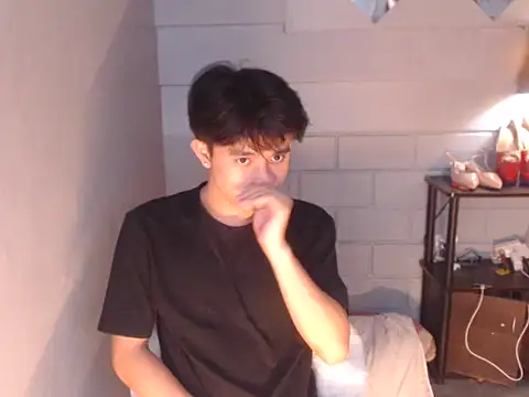 Snapshot of NautyBoyBrazeen_143 chatting on March 2026 12:33:01 PM NautyBoyBrazeen 143 online show from March 2026 12:33:01 PM