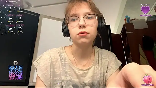 Snapshot of LouieRutt chatting on September 2025 09:25:02 AM LouieRutt online show from September 2025 09:25:02 AM