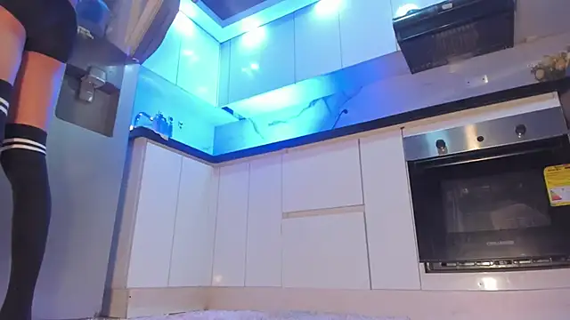 Nikkita Dragon online show from September 2025 10:04:01 PM