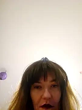 Snapshot of Blossom94 chatting on November 2025 05:24:02 PM Blossom94 online show from November 2025 05:24:02 PM