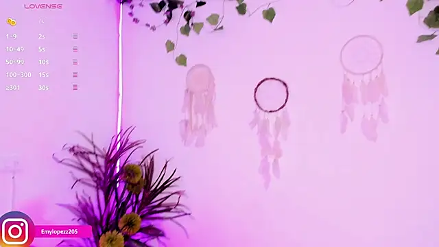 Snapshot of Emylopezz chatting on November 2025 08:09:02 PM Emylopezz online show from November 2025 08:09:02 PM