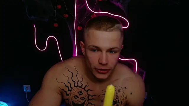 James  Noah online show from November 2025 09:36:01 PM