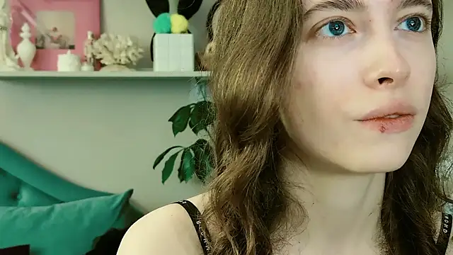 Snapshot of Yoka_paradoXXX chatting on May 2026 09:15:02 AM Yoka paradoXXX online show from May 2026 09:15:02 AM