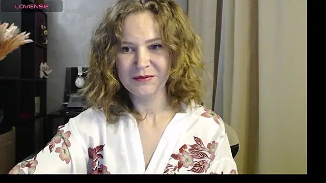 harpermoss online show from September 2025 10:20:01 PM