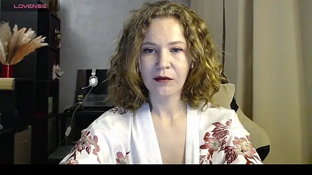 harpermoss online show from September 2025 07:14:02 PM