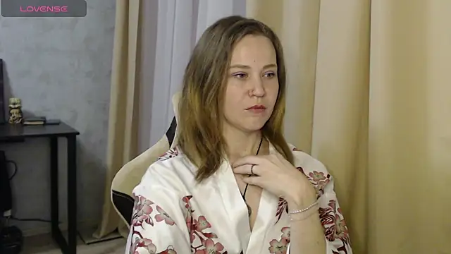 harpermoss online show from October 2025 07:11:01 PM