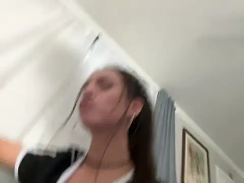 Snapshot of icy_pisces chatting on February 2026 07:40:01 AM icy pisces online show from February 2026 07:40:01 AM