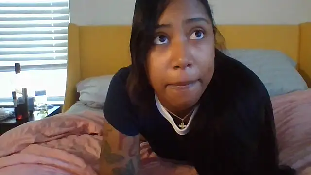 jottijade online show from October 2025 12:50:01 PM