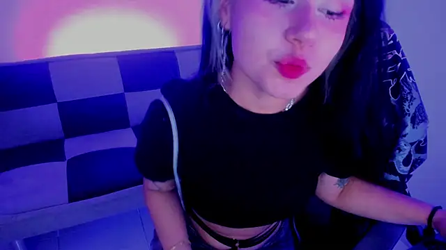 Snapshot of GwenHazel chatting on September 2025 11:54:01 AM GwenHazel online show from September 2025 11:54:01 AM